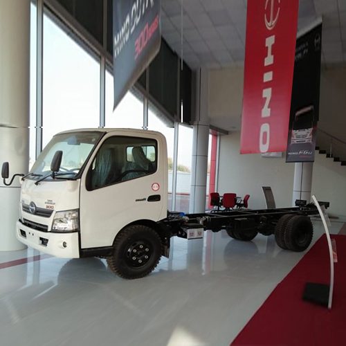 hino-showrom-banner-1